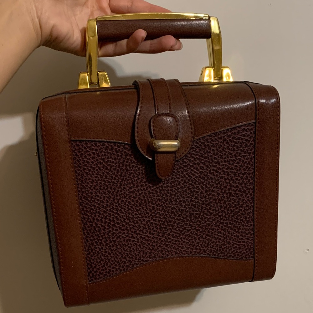 Elegant Brown Handbag